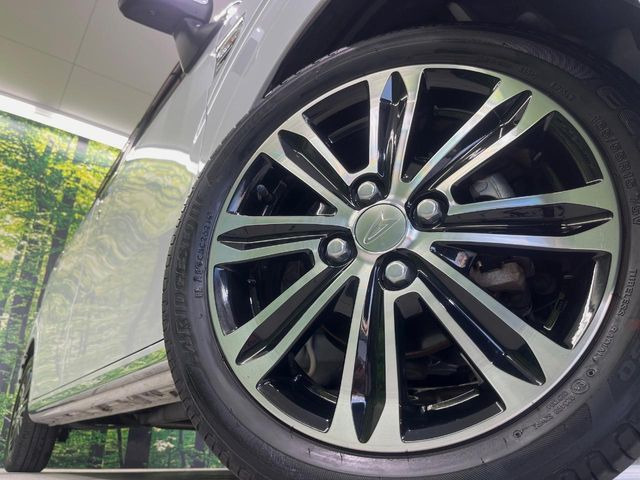 �O�ςɃ}�b�`���������A���~�z�C�[���𑕒����Ă���܂��B�e��ЊO�A���~�z�C�[����A�X�^�b�h���X�^�C�����戵�����Ă���܂��B���񂲑��k����������