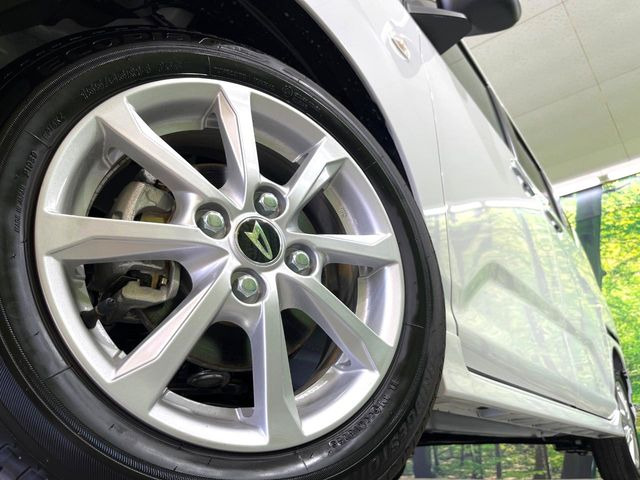 �y�����A���~�z�C�[���z�O�ςɃ}�b�`���������A���~�z�C�[���𑕒����Ă���܂��B�e��ЊO�A���~�z�C�[����A�X�^�b�h���X�^�C�����戵�����Ă���܂��B���񂲑��k����������