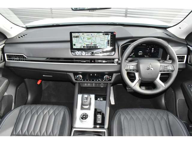 アウトランダーPHEV 2.4 P 4WD
