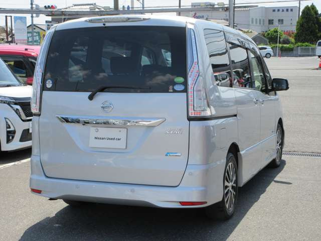 セレナ2.0 ハイウェイスター Vセレクション+Safety II S-HYBRID