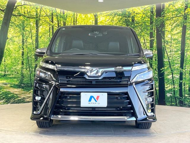 トヨタ ヴォクシー 2.0 ZS 煌II 244.3万円 令和元年(2019年) 静岡県