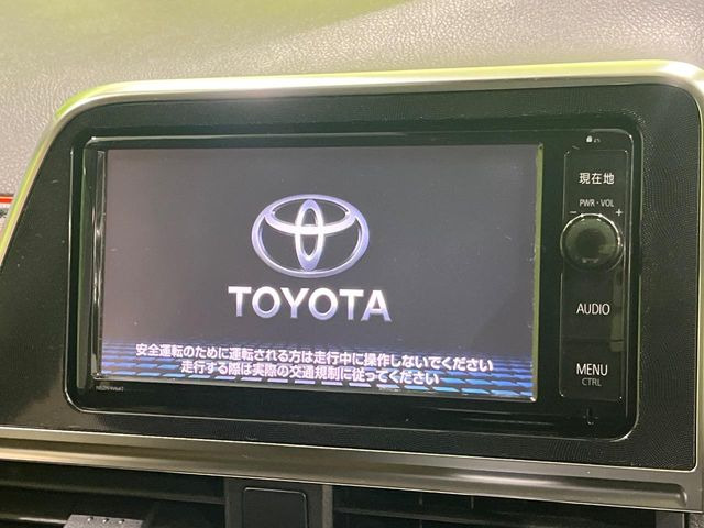 �y�����i�r�z�l�C�̏����i�r�𑕔����Ă���܂��B�i�r�̎g���₷���͂������A�I�[�f�B�I�@�\���[��!�L�����v�◷�s�͂������A�ʋ΂┃�����ȂǕ��i�̃h���C�u���y�����Ȃ�͂���