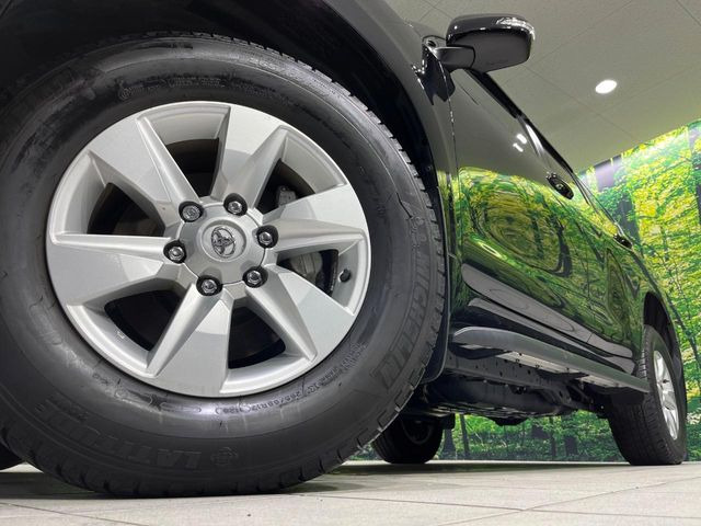 �y����17�C���`�A���~�z�C�[���z�O�ςɃ}�b�`���������A���~�z�C�[���𑕒����Ă���܂��B�e��ЊO�A���~�z�C�[����A�X�^�b�h���X�^�C�����戵�����Ă���܂��B���񂲑��k����������