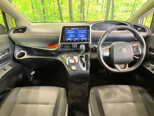 シエンタハイブリッド 1.5 ファンベース G