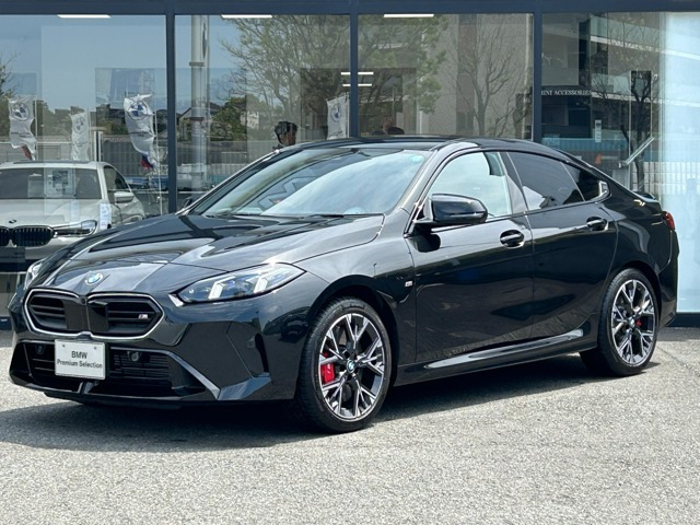 2シリーズグランクーペM235 xドライブ 4WD