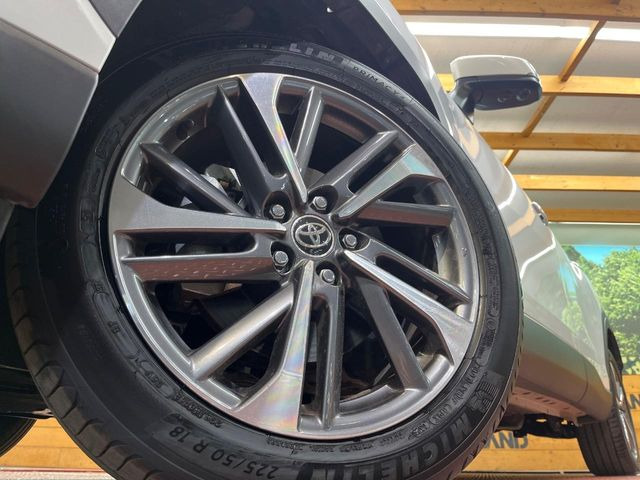 �y����18�C���`�A���~�z�C�[���z�O�ςɃ}�b�`���������A���~�z�C�[���𑕒����Ă���܂��B�e��ЊO�A���~�z�C�[����A�X�^�b�h���X�^�C�����戵�����Ă���܂��B���񂲑��k����������
