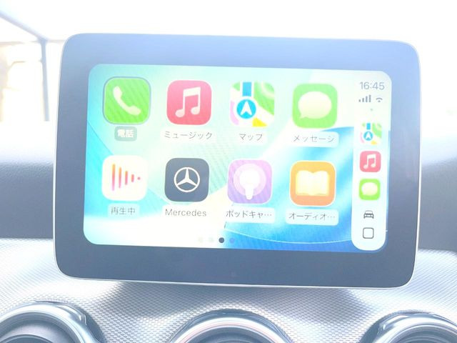 ��Apple Car Play:�X�}�z�Ƃ̗L���ڑ��ŁA�i�r�E�I�[�f�B�I�Đ��ȂǃX�}�z�̃A�v���@�\����ʂł��g����֗��@�\�ł�!
