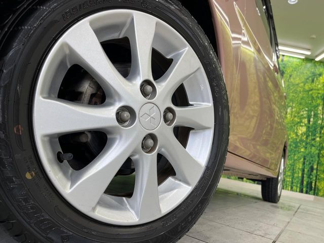 �y14�C���`�A���~�z�C�[���z�O�ςɃ}�b�`�����A���~�z�C�[���𑕒����Ă���܂��B�e��A���~�z�C�[����A�X�^�b�h���X�^�C�����戵�����Ă���܂��B���񂲑��k����������
