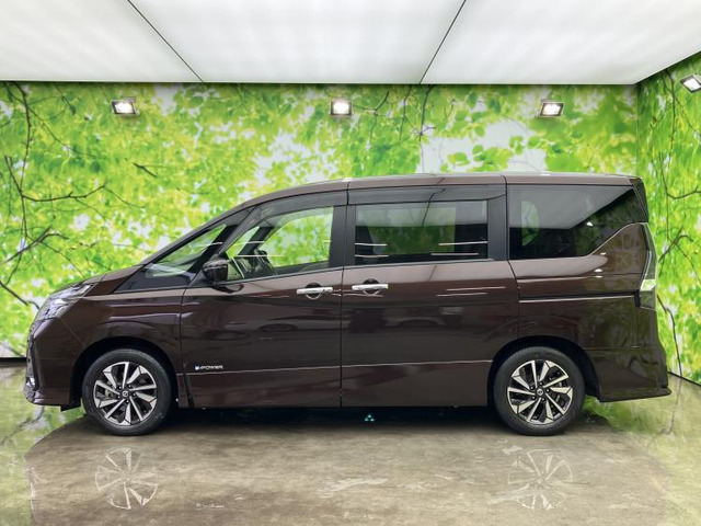セレナ1.2 e-POWER ハイウェイスターV