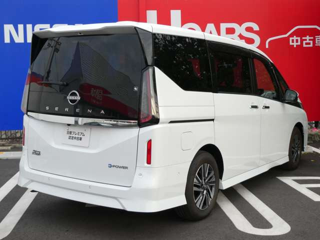 セレナ1.4 e-POWER ハイウェイスターV
