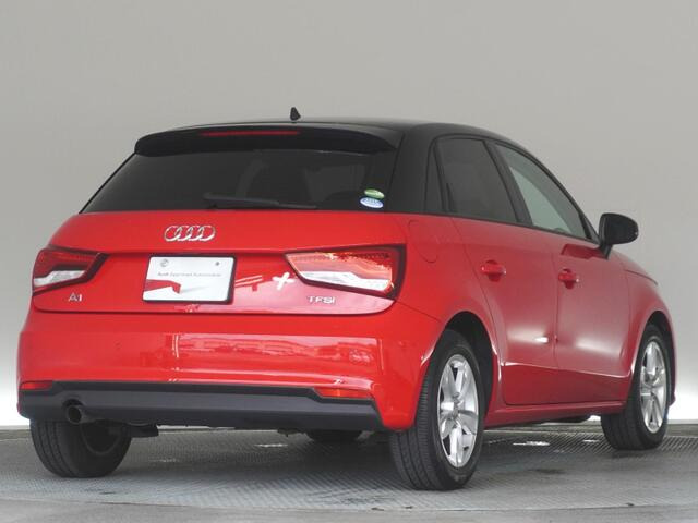 A1スポーツバック1.0 TFSI