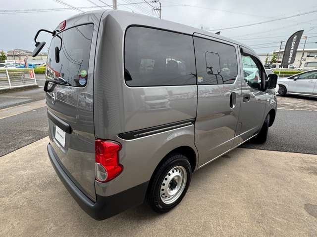 NV200バネットバン1.6 DX