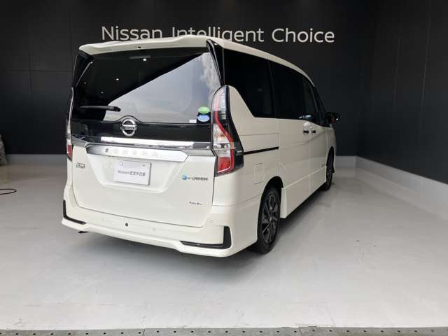 セレナ1.2 e-POWER ハイウェイスターV