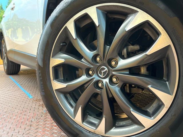 �y�����A���~�z�C�[���z�O�ςɃ}�b�`���������A���~�z�C�[���𑕒����Ă���܂��B�e��ЊO�A���~�z�C�[����A�X�^�b�h���X�^�C�����戵�����Ă���܂��B���񂲑��k����������