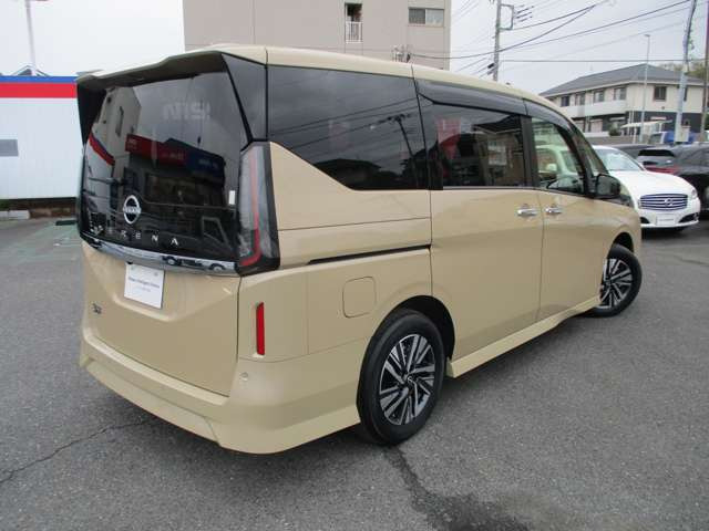 セレナ2.0 ハイウェイスターV