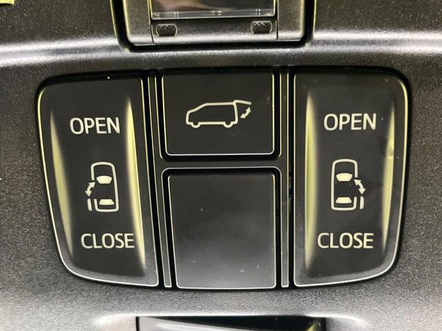 アルファードハイブリッド 2.5 S タイプゴールド E-Four 4WD