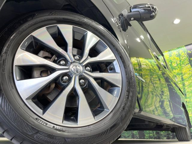 �y����16�C���`�A���~�z�C�[���z�O�ςɃ}�b�`���������A���~�z�C�[���𑕒����Ă���܂��B�e��ЊO�A���~�z�C�[����A�X�^�b�h���X�^�C�����戵�����Ă���܂��B���񂲑��k����������