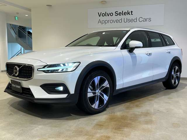 V60クロスカントリープラス B5 AWD 4WD