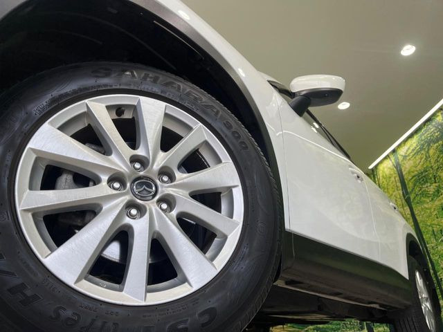 �y����17�C���`�A���~�z�C�[���z�O�ςɃ}�b�`���������A���~�z�C�[���𑕒����Ă���܂��B�e��ЊO�A���~�z�C�[����A�X�^�b�h���X�^�C�����戵�����Ă���܂��B���񂲑��k����������