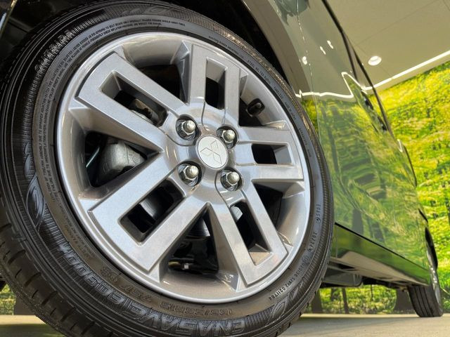 �y����15�C���`�A���~�z�C�[���z�O�ςɃ}�b�`���������A���~�z�C�[���𑕒����Ă���܂��B�e��ЊO�A���~�z�C�[����A�X�^�b�h���X�^�C�����戵�����Ă���܂��B���񂲑��k����������
