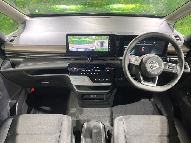 セレナ1.4 e-POWER ハイウェイスターV