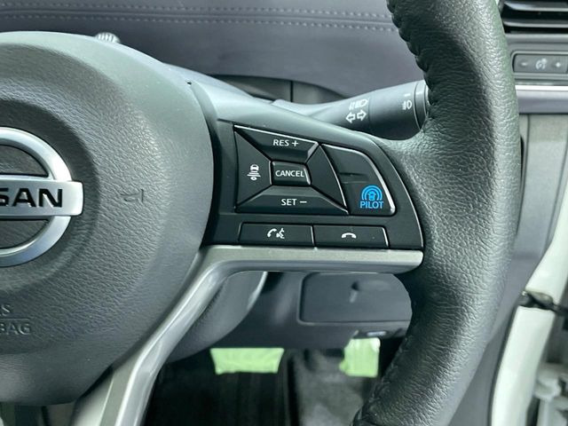 セレナ1.2 e-POWER ハイウェイスターV