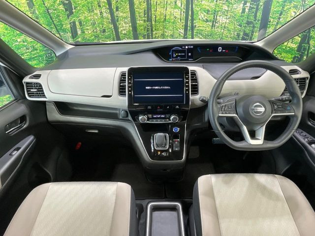 セレナ1.2 e-POWER ハイウェイスターV