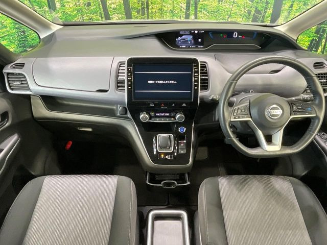 セレナ1.2 e-POWER ハイウェイスターV