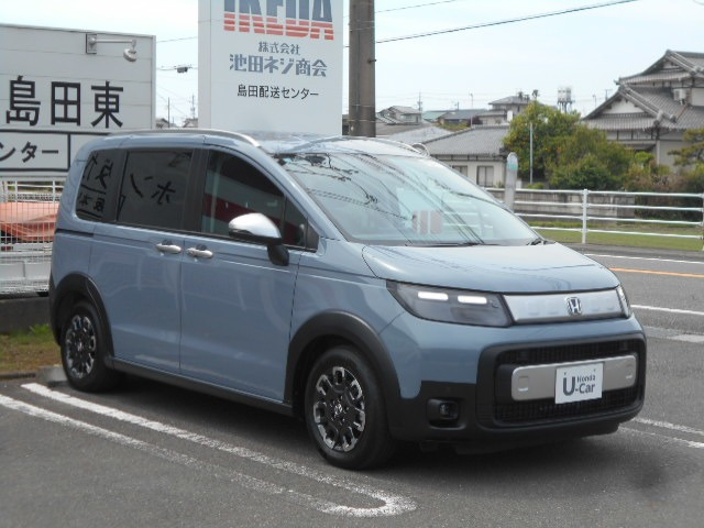 フリード1.5 クロスター