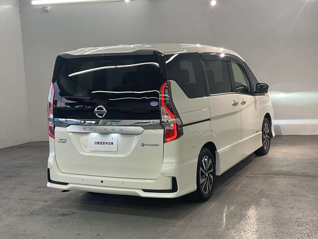 セレナ1.2 e-POWER ハイウェイスターV