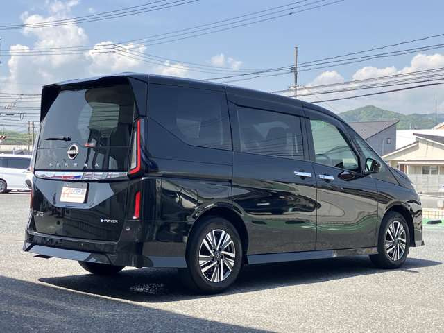 セレナ1.4 e-POWER ハイウェイスターV