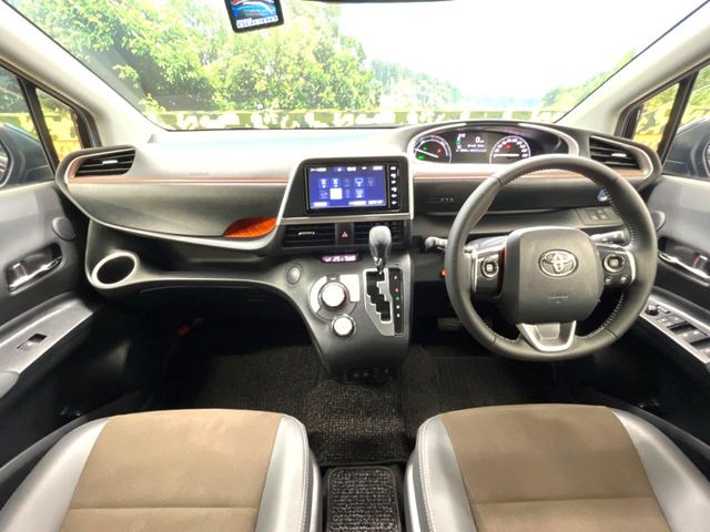 シエンタハイブリッド 1.5 ファンベース G クエロ