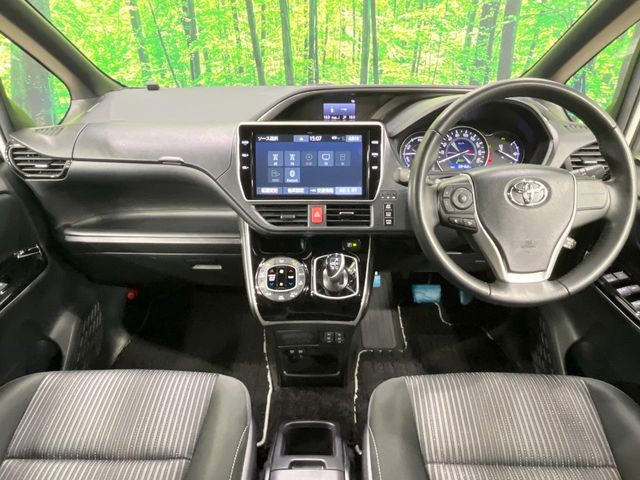 ヴォクシー1.8 ハイブリッド ZS 煌II