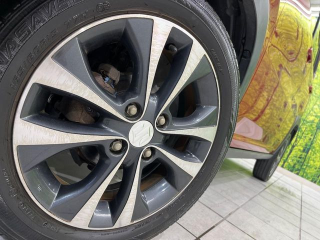 �y15�C���`�A���~�z�C�[���z�O�ςɃ}�b�`�����A���~�z�C�[���𑕒����Ă���܂��B�e��A���~�z�C�[����A�X�^�b�h���X�^�C�����戵�����Ă���܂��B���񂲑��k����������