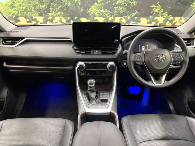 RAV42.0 G 4WD