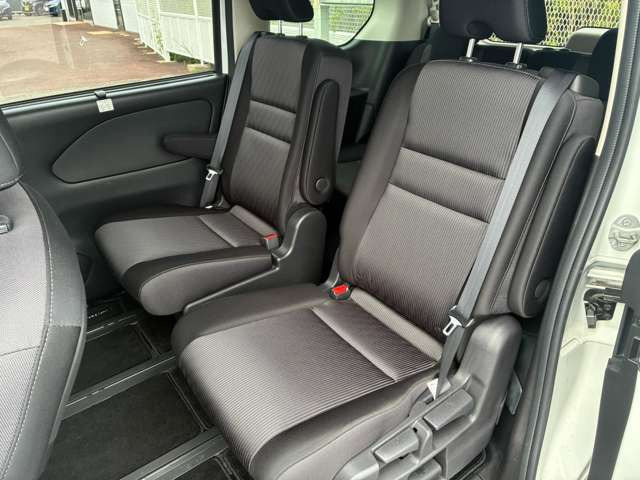 セレナ1.2 e-POWER ハイウェイスターV
