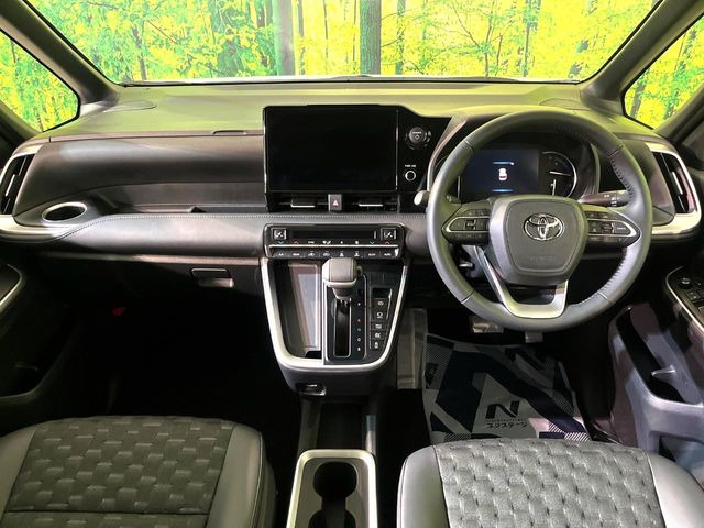 ヴォクシー1.8 ハイブリッド S-Z