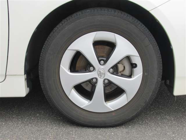 プリウス1.8 S