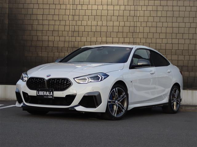 2シリーズグランクーペM235i xドライブ 4WD