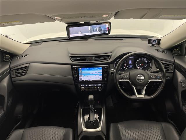 エクストレイル2.0 20Xi