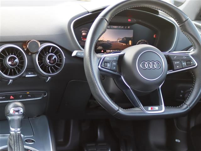 TTクーペ40 TFSI