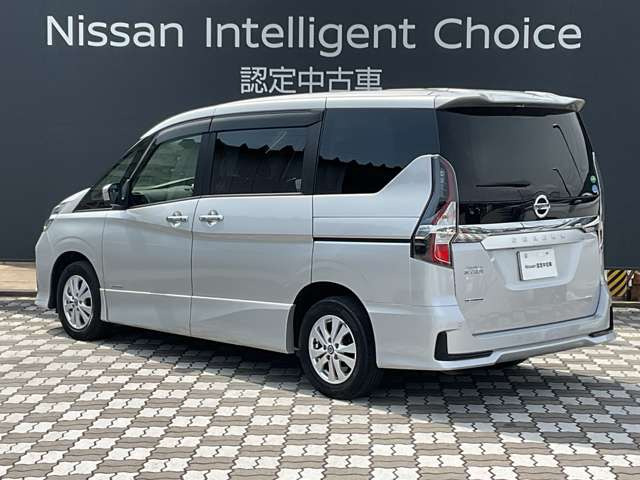 セレナ2.0 ハイウェイスターV 4WD