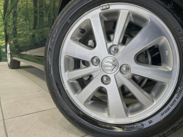 �y����14�C���`�A���~�z�C�[���z�O�ςɃ}�b�`���������A���~�z�C�[���𑕒����Ă���܂��B�e��ЊO�A���~�z�C�[����A�X�^�b�h���X�^�C�����戵�����Ă���܂��B���񂲑��k����������