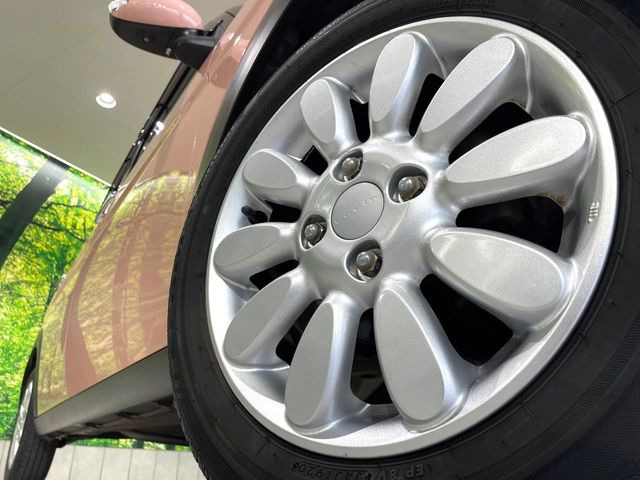 �y����14�C���`�A���~�z�C�[���z�O�ςɃ}�b�`���������A���~�z�C�[���𑕒����Ă���܂��B�e��ЊO�A���~�z�C�[����A�X�^�b�h���X�^�C�����戵�����Ă���܂��B���񂲑��k����������