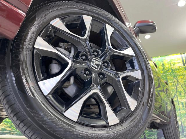 �y����18�C���`�A���~�z�C�[���z�O�ςɃ}�b�`���������A���~�z�C�[���𑕒����Ă���܂��B�e��ЊO�A���~�z�C�[����A�X�^�b�h���X�^�C�����戵�����Ă���܂��B���񂲑��k����������
