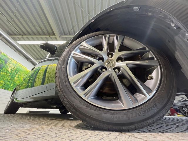 �y����17�C���`�A���~�z�C�[���z�O�ςɃ}�b�`���������A���~�z�C�[���𑕒����Ă���܂��B�e��ЊO�A���~�z�C�[����A�X�^�b�h���X�^�C�����戵�����Ă���܂��B���񂲑��k����������