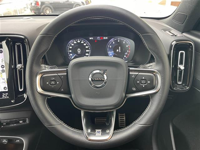 XC40T4 AWD Rデザイン 4WD