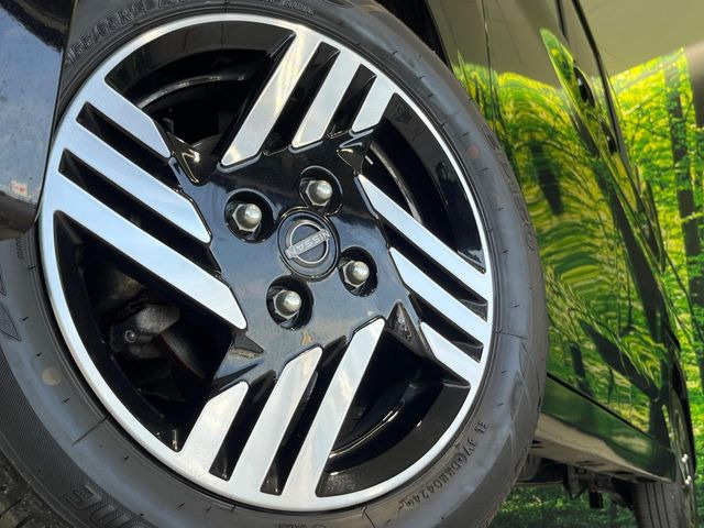 �y����14�C���`�A���~�z�C�[���z�O�ςɃ}�b�`���������A���~�z�C�[���𑕒����Ă���܂��B�e��ЊO�A���~�z�C�[����A�X�^�b�h���X�^�C�����戵�����Ă���܂��B���񂲑��k����������