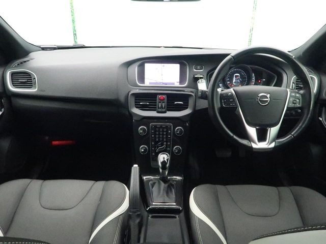 V40D4 ダイナミック エディション ディーゼル