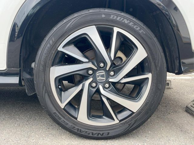 �y����18�C���`�A���~�z�C�[���z�O�ςɃ}�b�`���������A���~�z�C�[���𑕒����Ă���܂��B�e��ЊO�A���~�z�C�[����A�X�^�b�h���X�^�C�����戵�����Ă���܂��B���񂲑��k����������